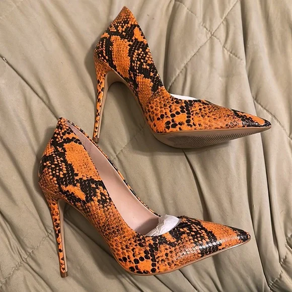 Aldo Black and orange snake print pumps - Picture 5 of 8